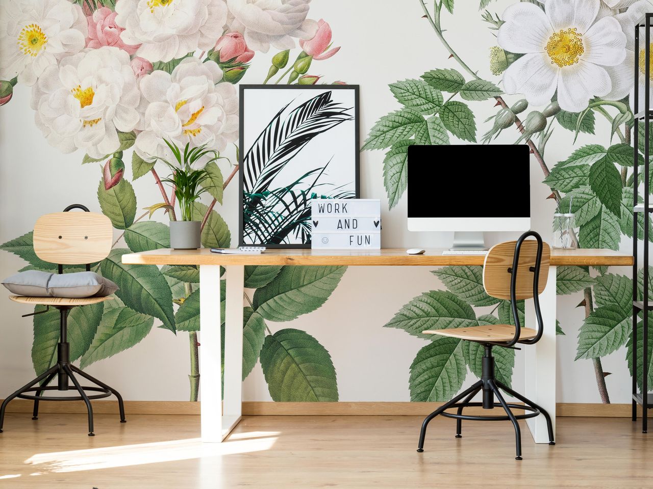 Spring Wallpaper Trends to Elevate Your Home Decor