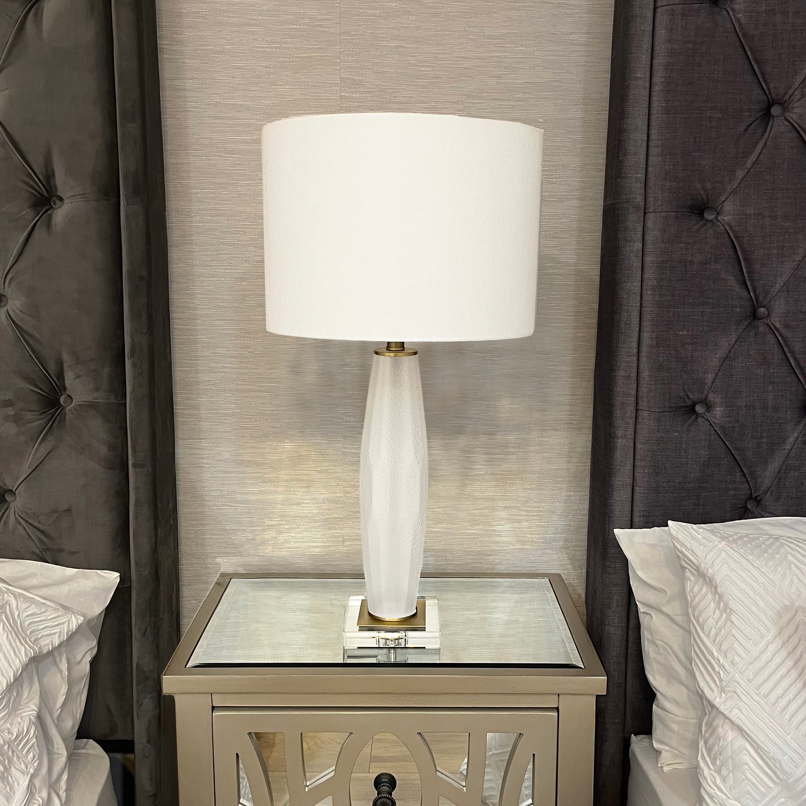 Simmons White Table Lamp