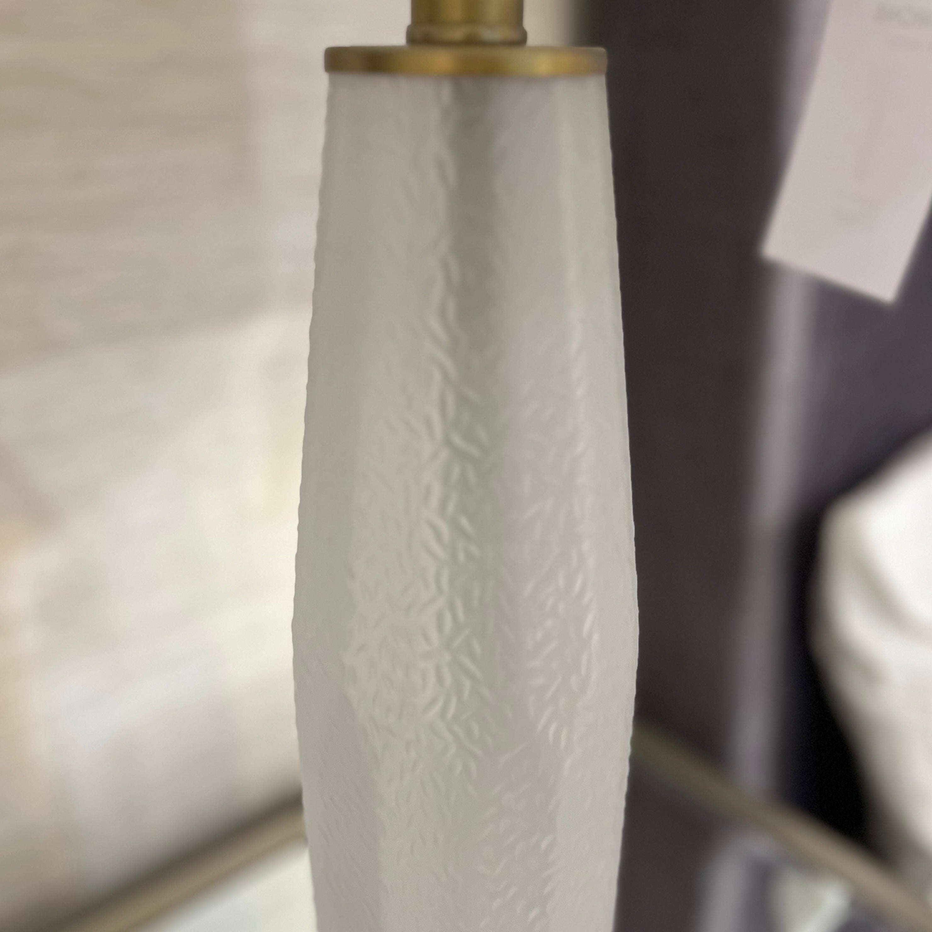 Simmons White Table Lamp