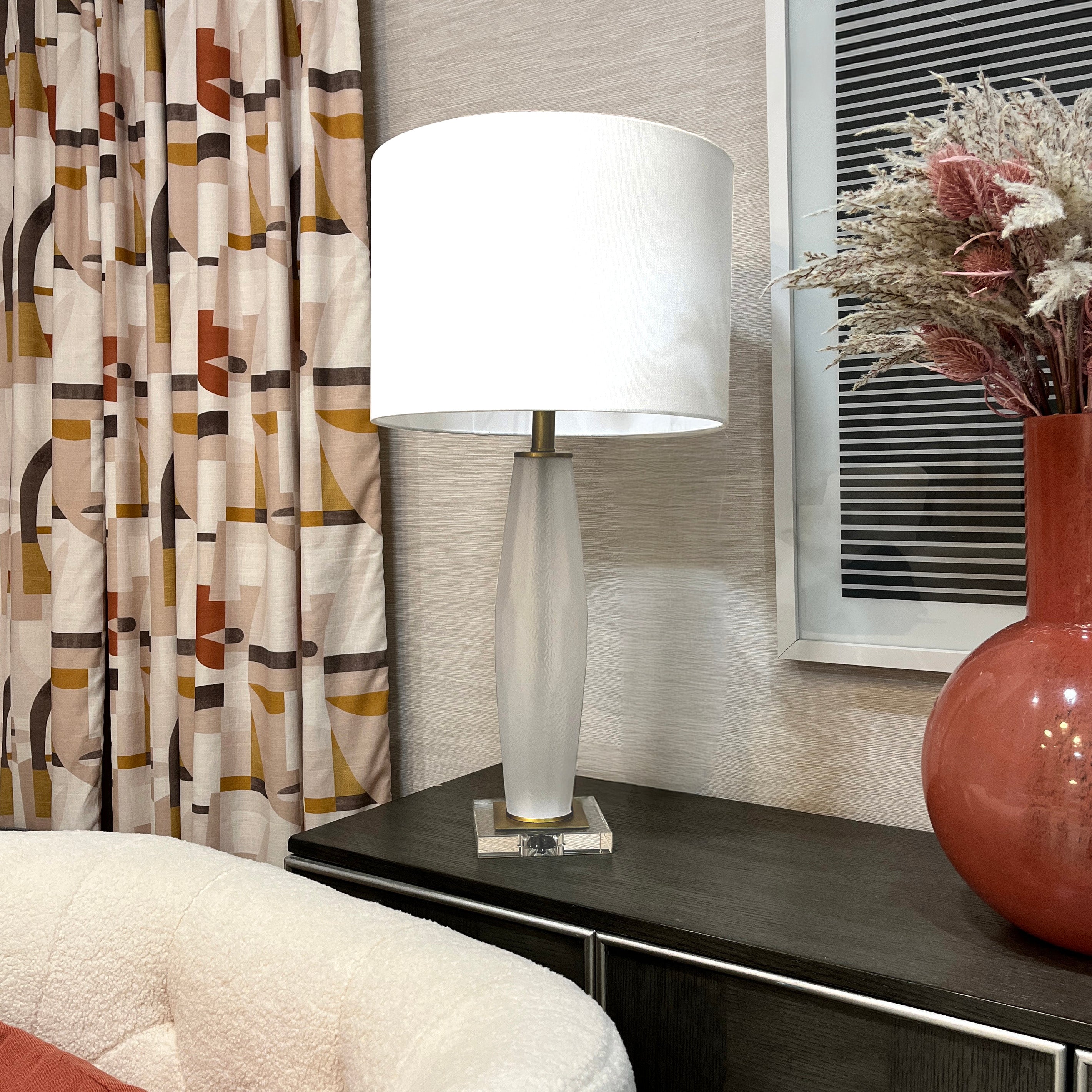 Simmons White Table Lamp