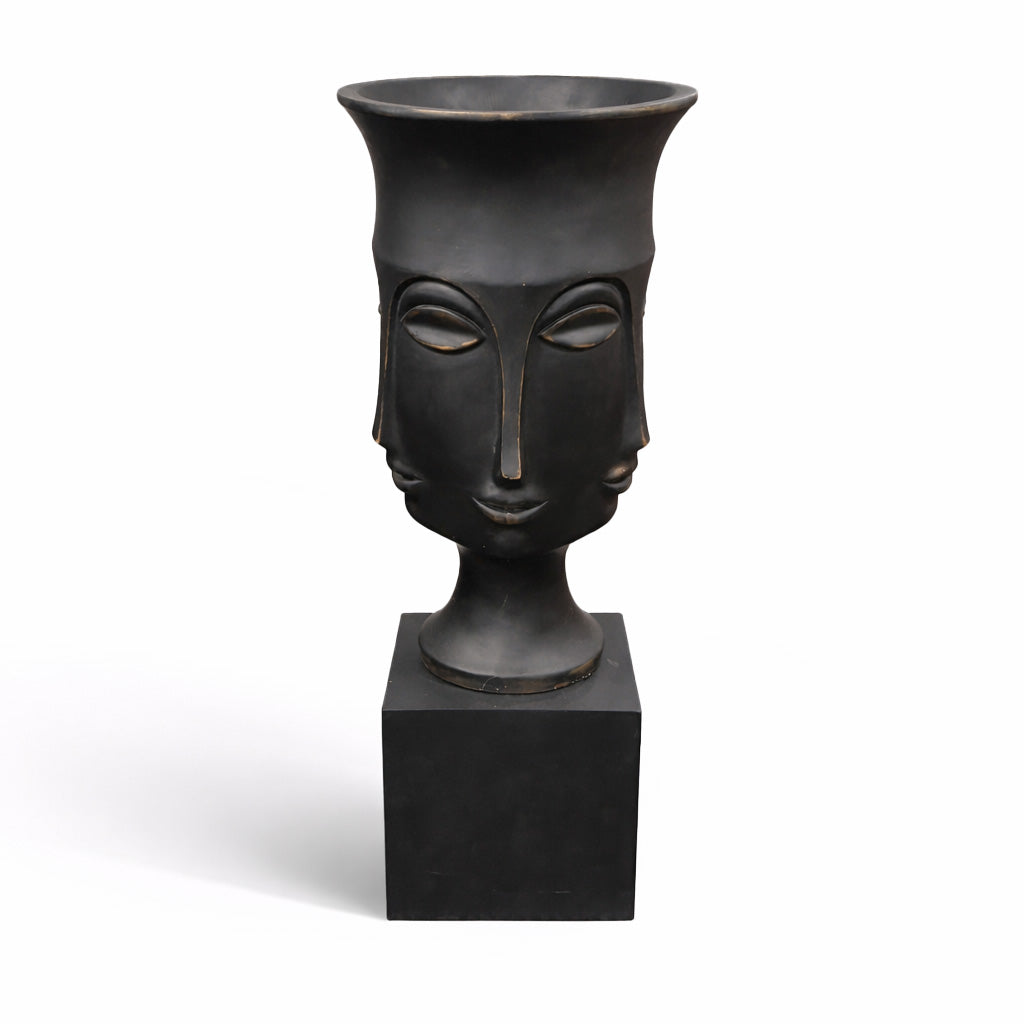4 Faced Urn