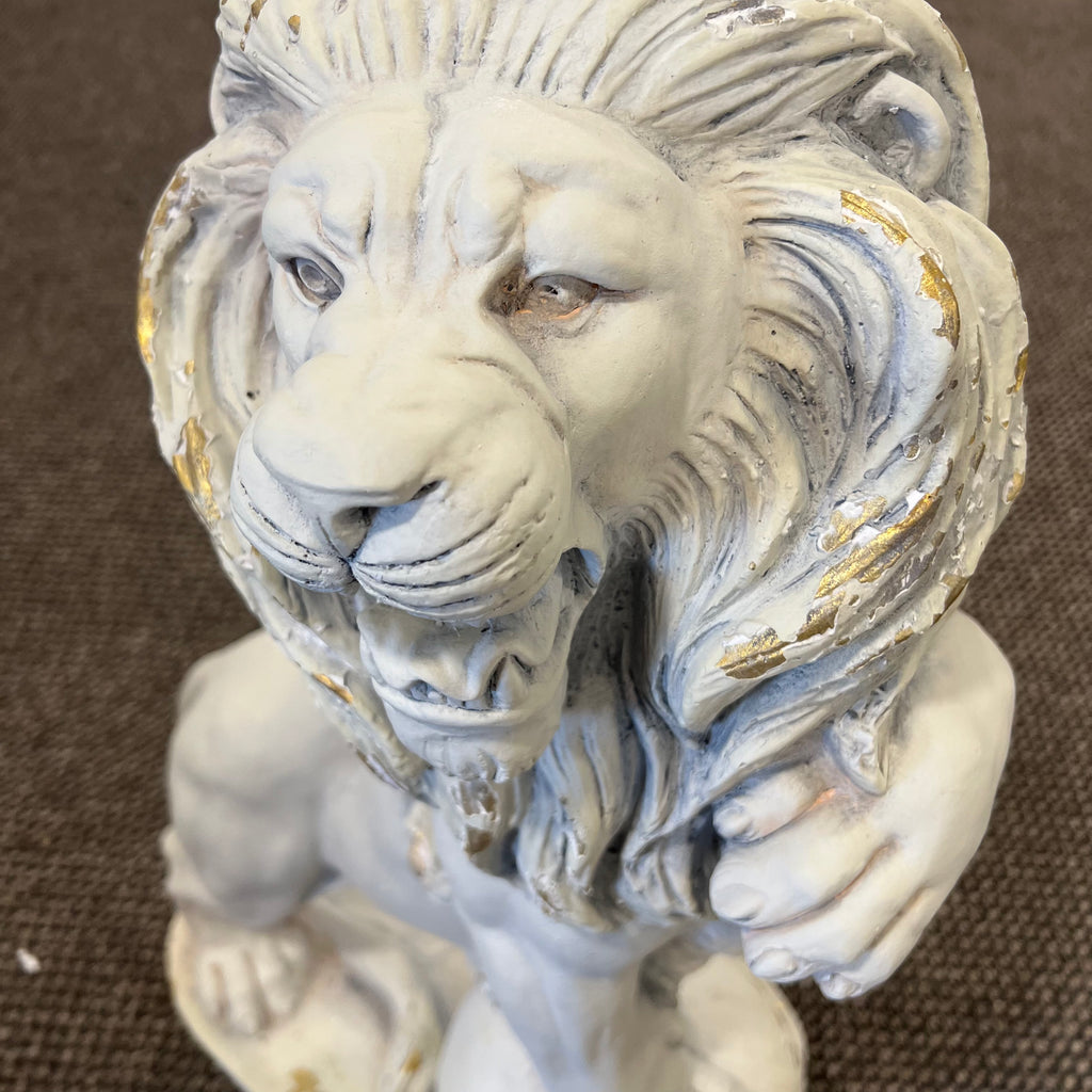 Lion Statues (Set of 2)