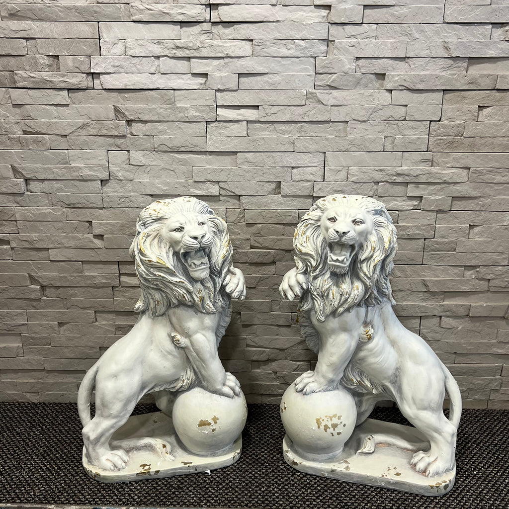 Lion Statues (Set of 2)