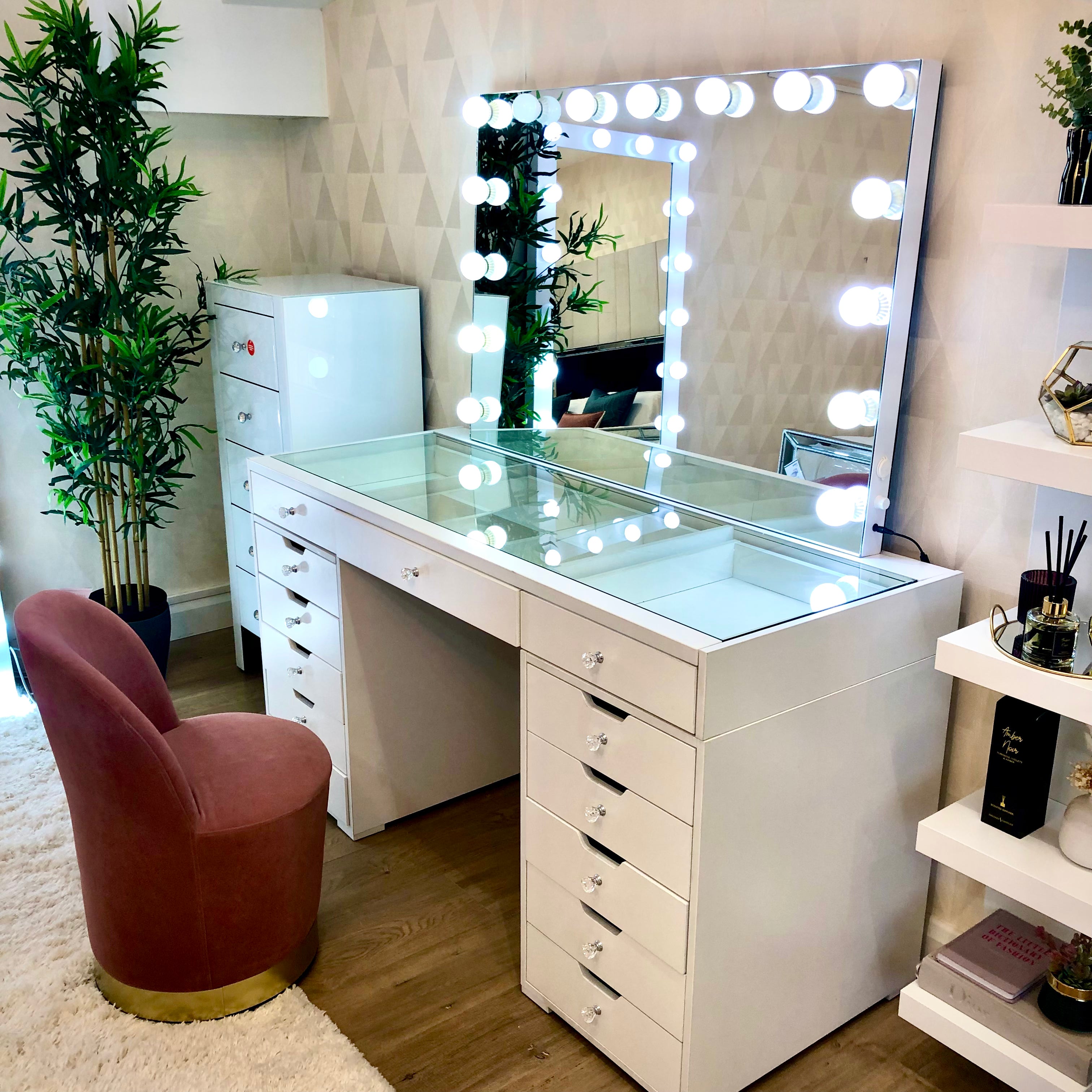 Hollywood vanity mirror with desk deals