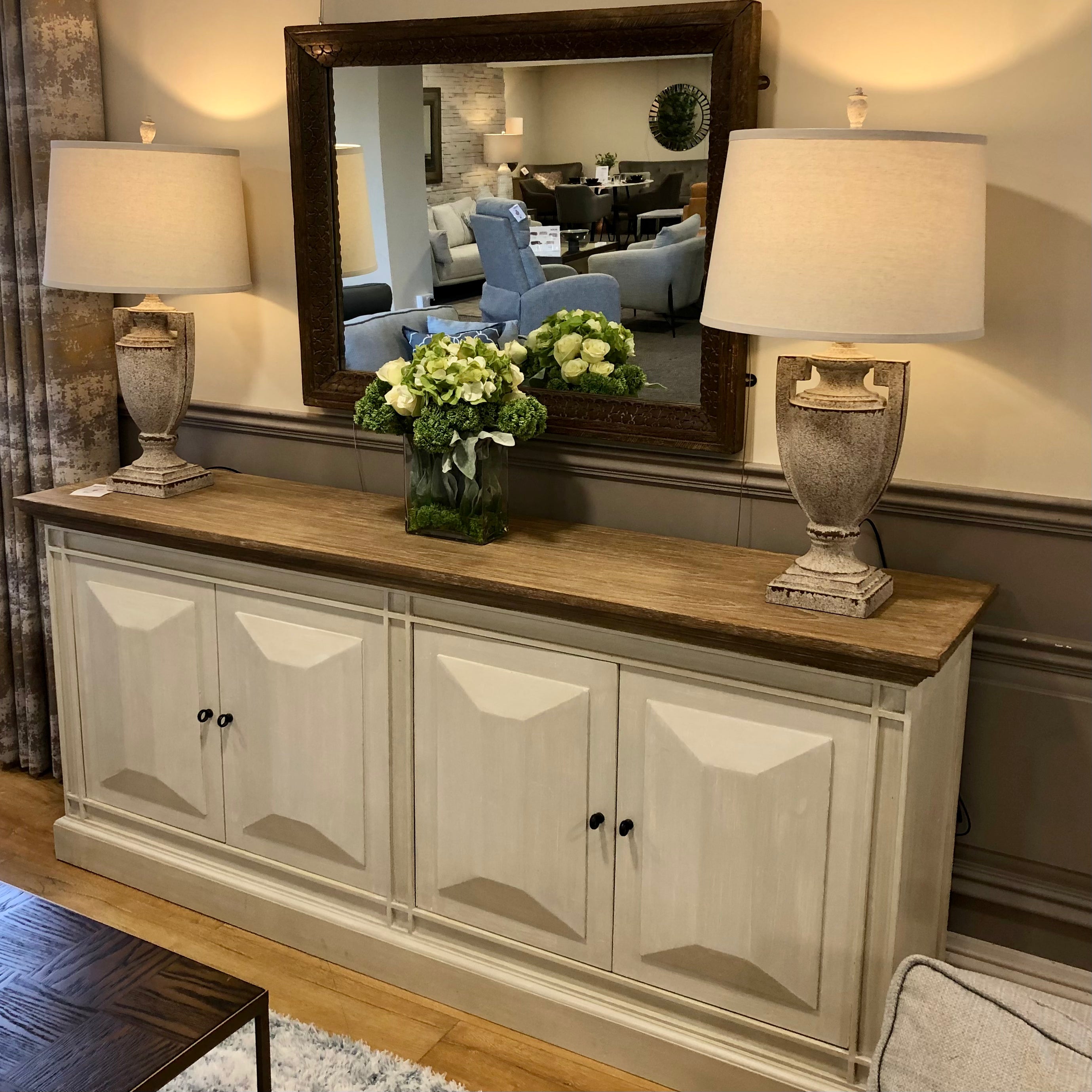 Devon 4 Door Sideboard - Rustic White / Oak Wash Top