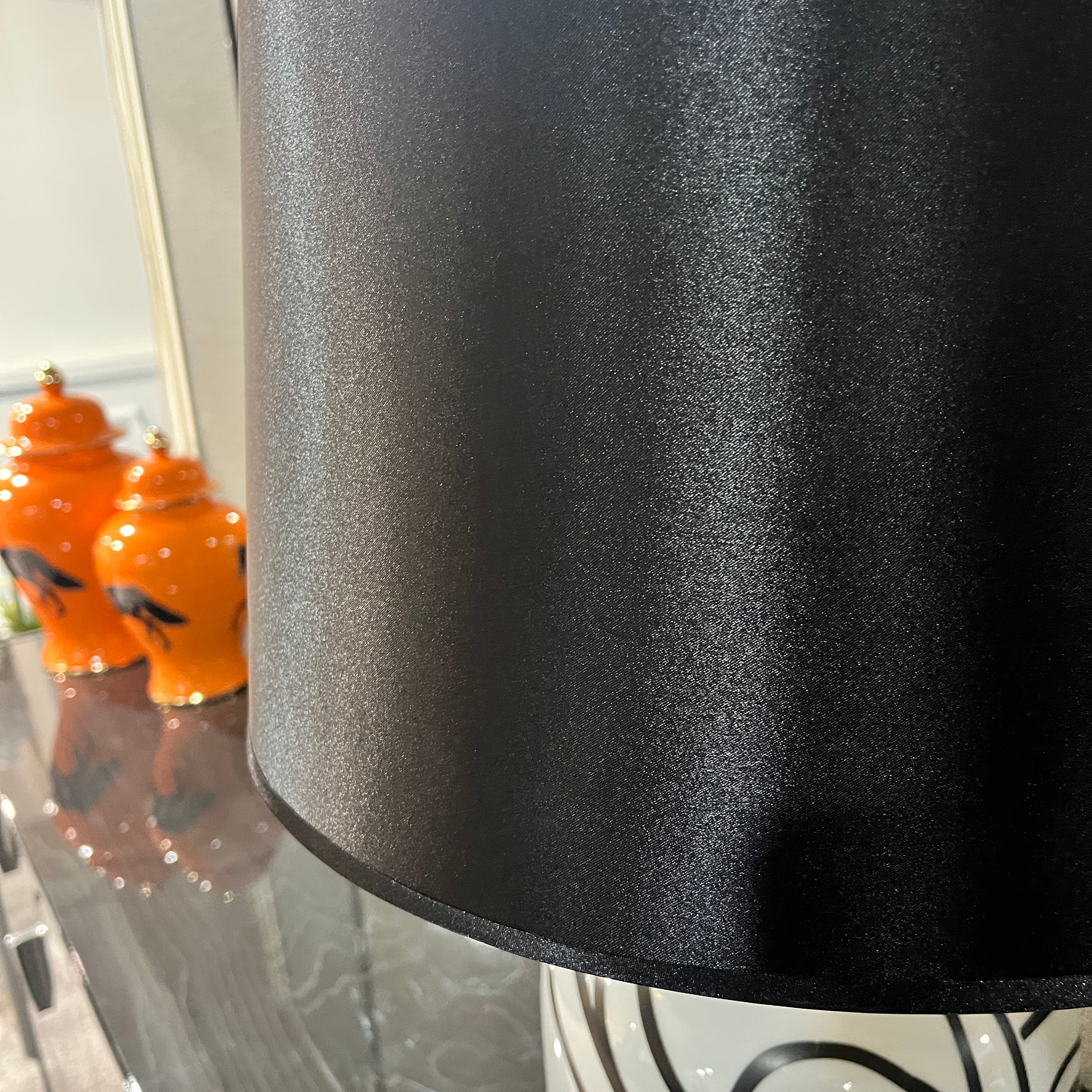 Black and White Swirl Ceramic Lamp