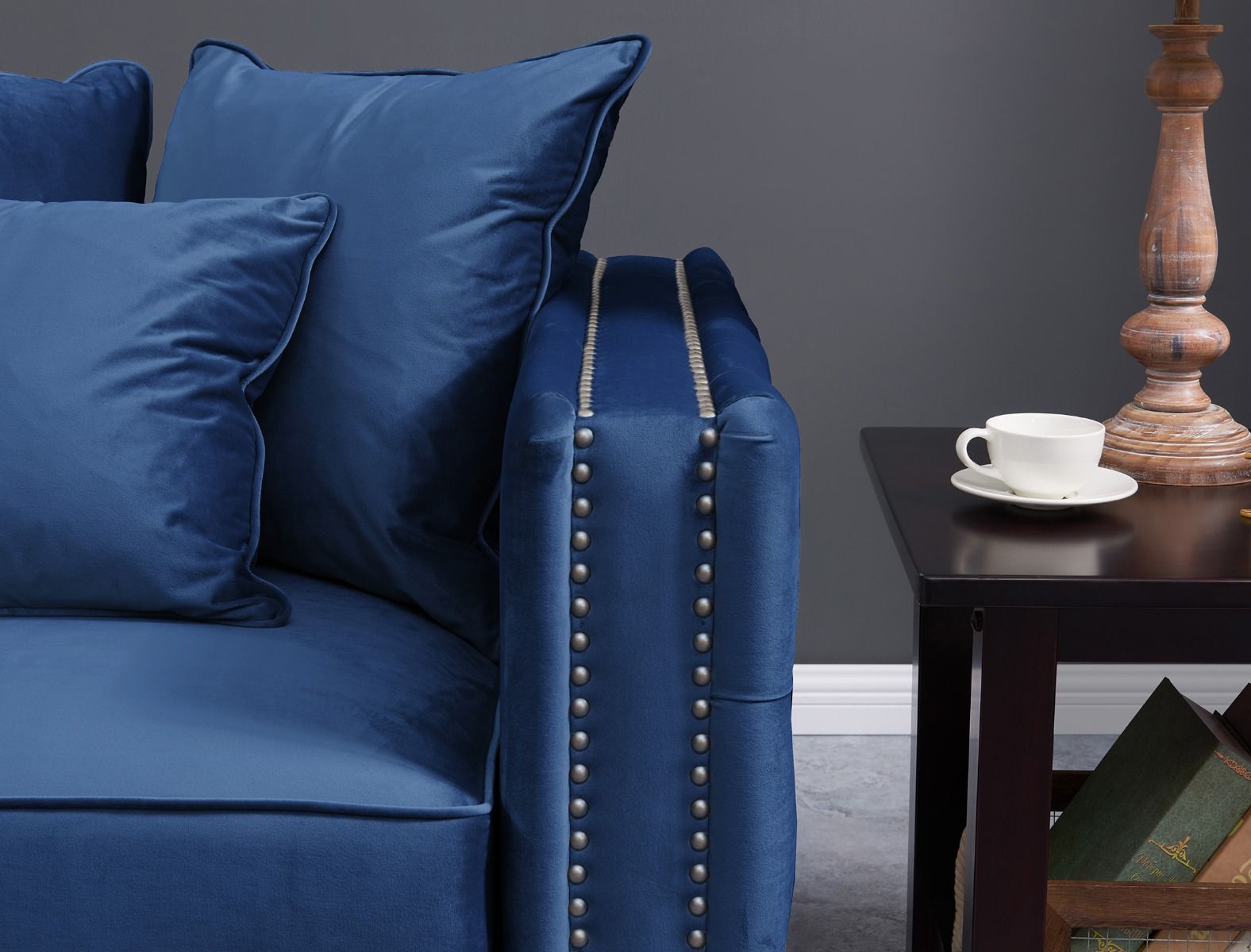 Moscow Snuggle Chair - Blue Velvet