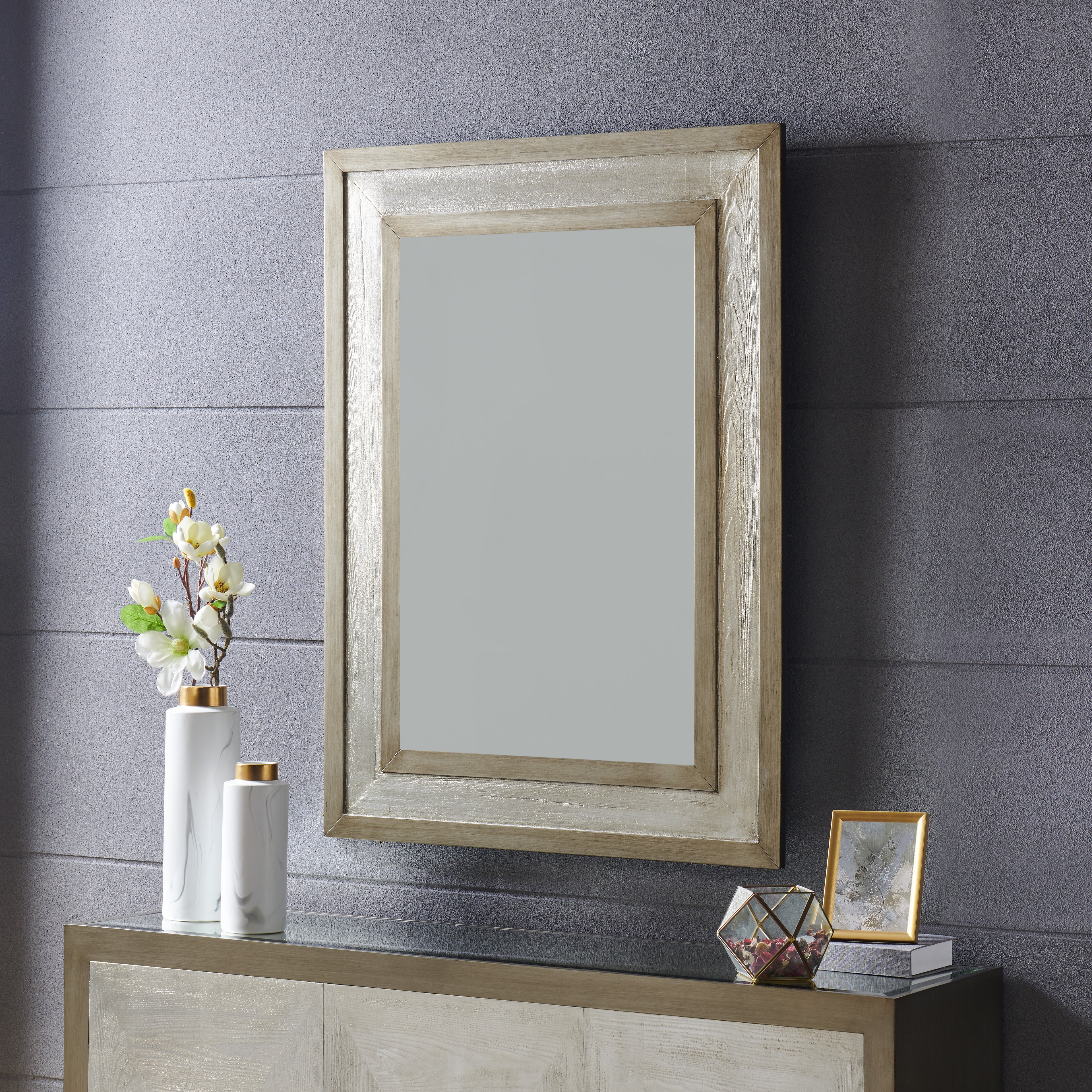 Nova Mirror